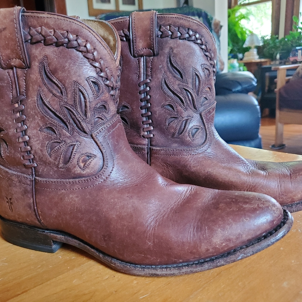 Women's Frye Brown Leather Distressed Bootie Size 10
